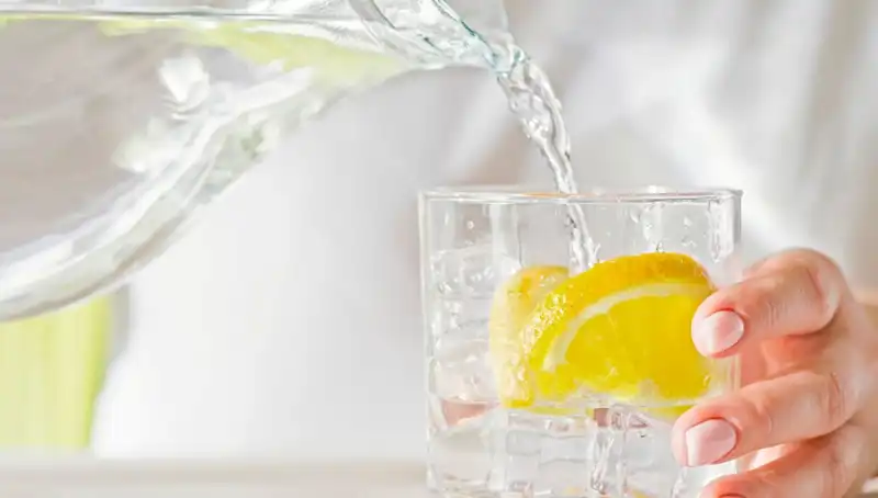 Limonlu Su Tüketmenin Vücutta Yaratacağı Şaşırtıcı 8 Etki